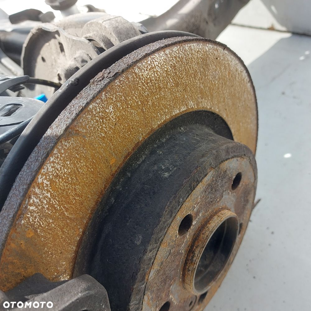 ZAWIESZENIE TYL TYLNE BELKA ZWROTNICE AMORTYZATORY KOMPLETNE MERCEDES CLA W117 ORYGINAL DEMONTAZ - 8