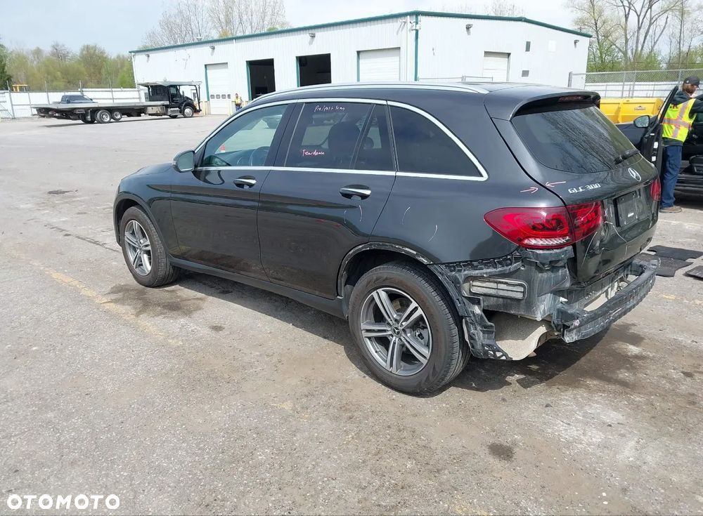 Mercedes-Benz GLC - 7
