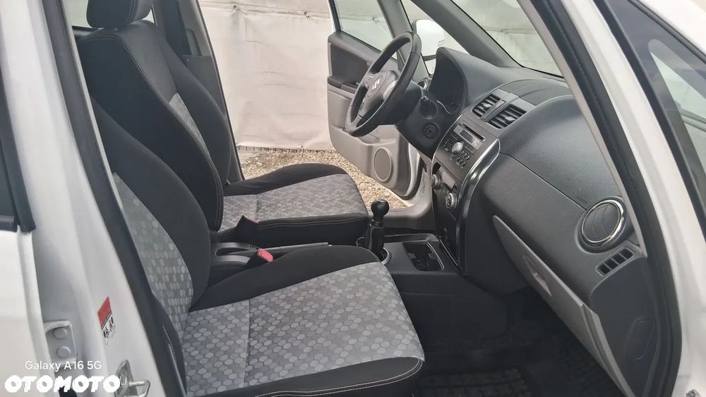 Suzuki SX4 1.6 VVT 4x4 Comfort - 12