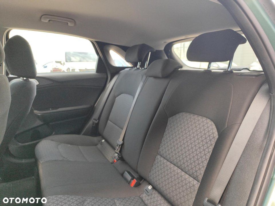 Kia Ceed - 16