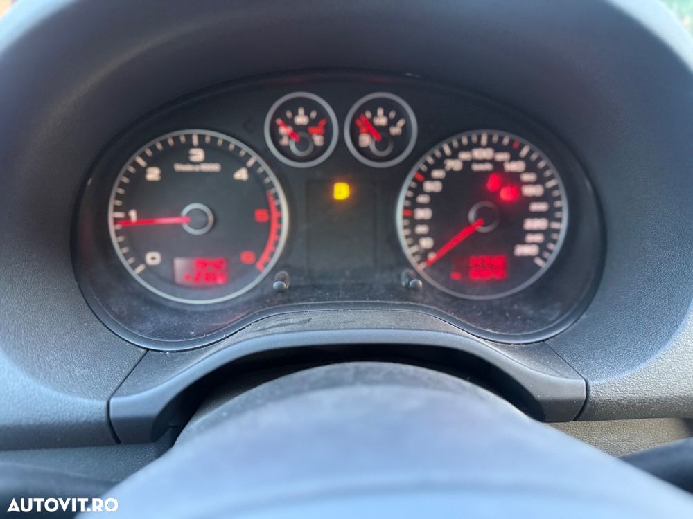 Audi A3 1.9 TDI DPF Ambition - 8