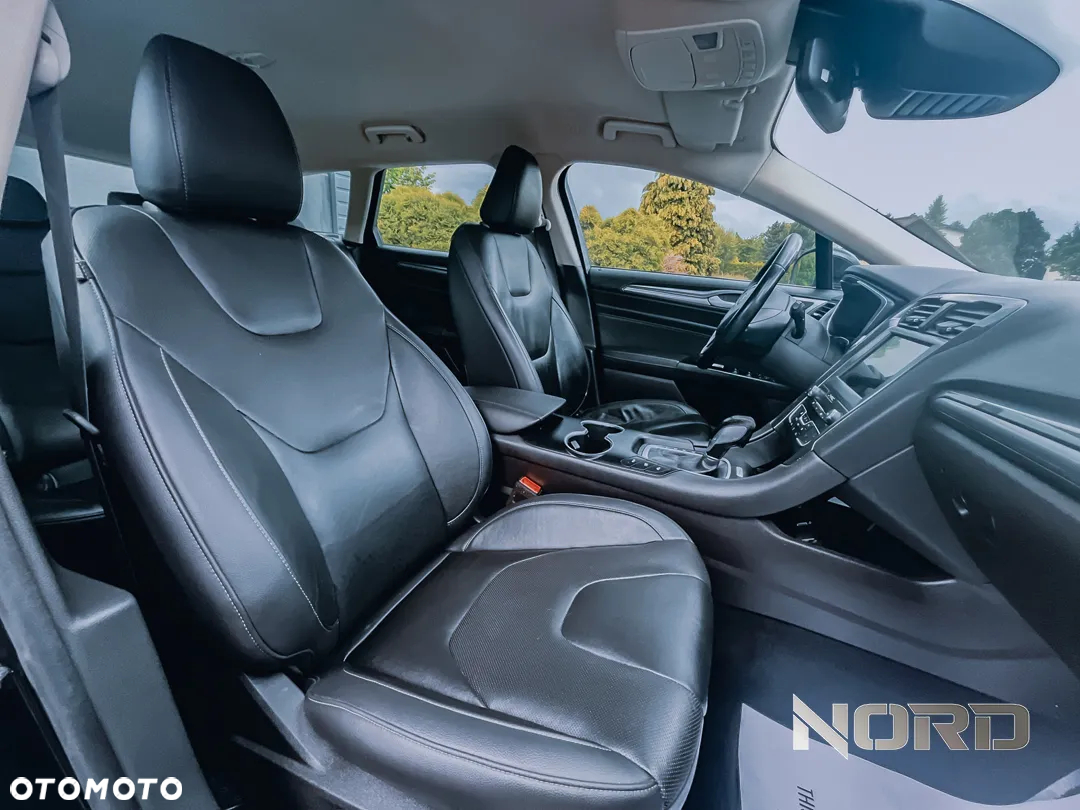 Ford Mondeo 2.0 Hybrid Titanium - 13