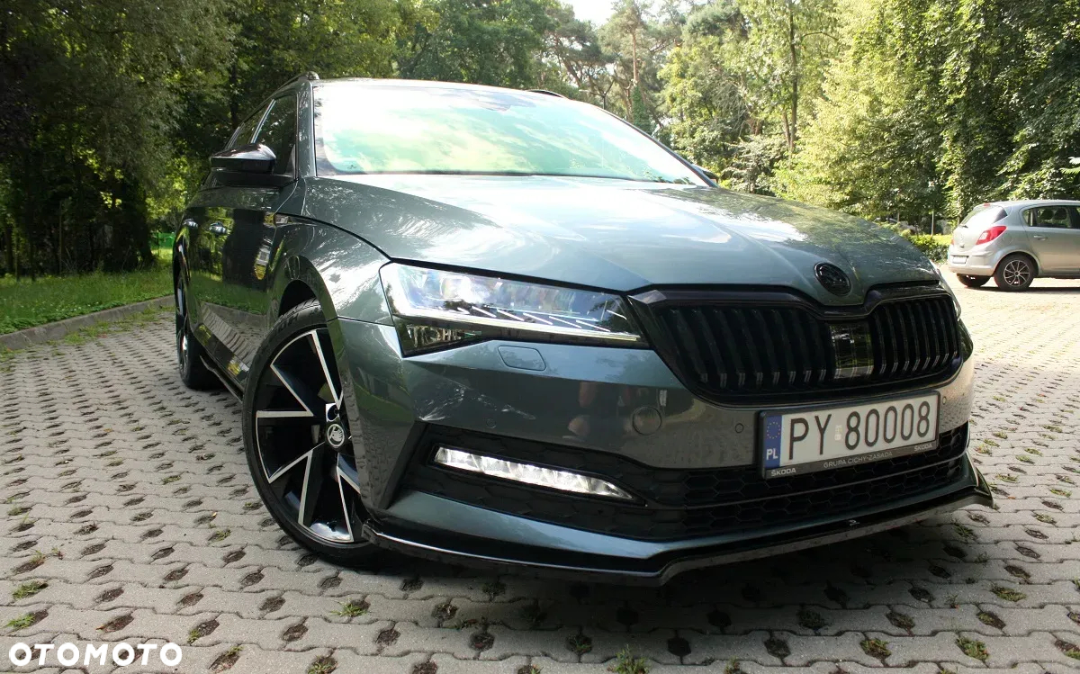Skoda Superb Combi 2.0 TDI DSG Sportline - 3