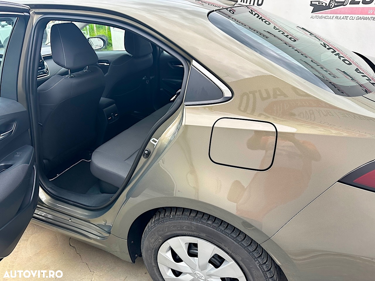Toyota Corolla 1.8 HSD Business - 21