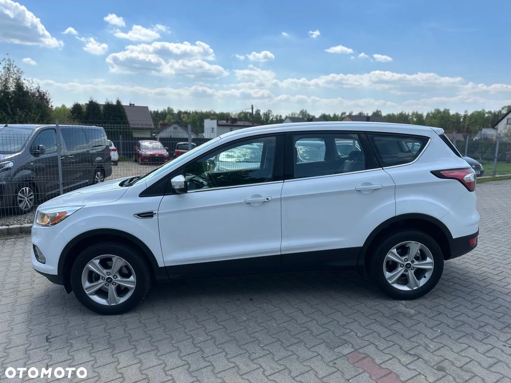 Ford Kuga 1.5 EcoBoost 2x4 Trend - 3
