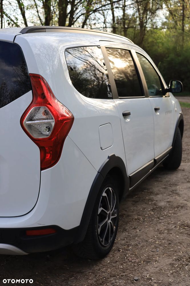 Dacia Lodgy 1.6 SCe Stepway S&S - 6