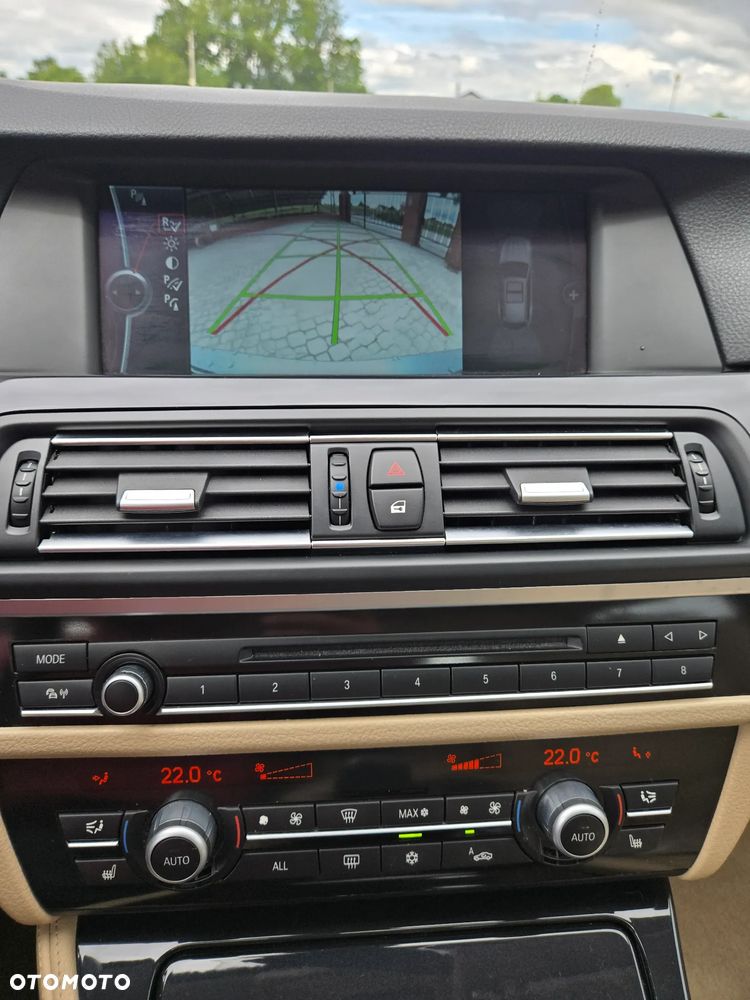 BMW Seria 5 520d Luxury Line - 9