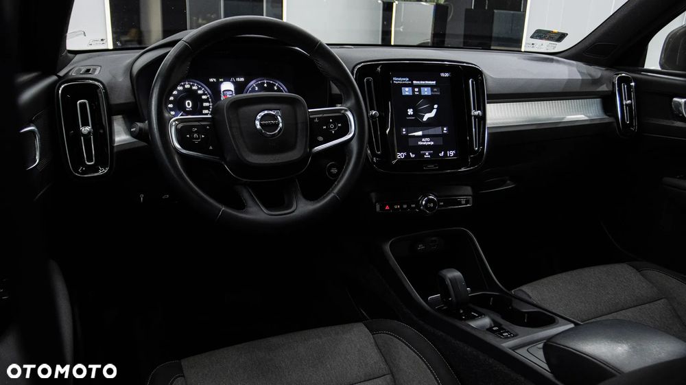 Volvo XC 40 T3 Momentum Pro - 10