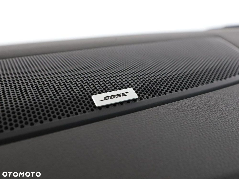 Renault Megane ENERGY TCe 205 EDC GT - 32