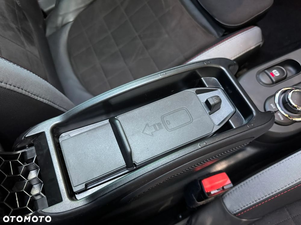 MINI John Cooper Works - 12