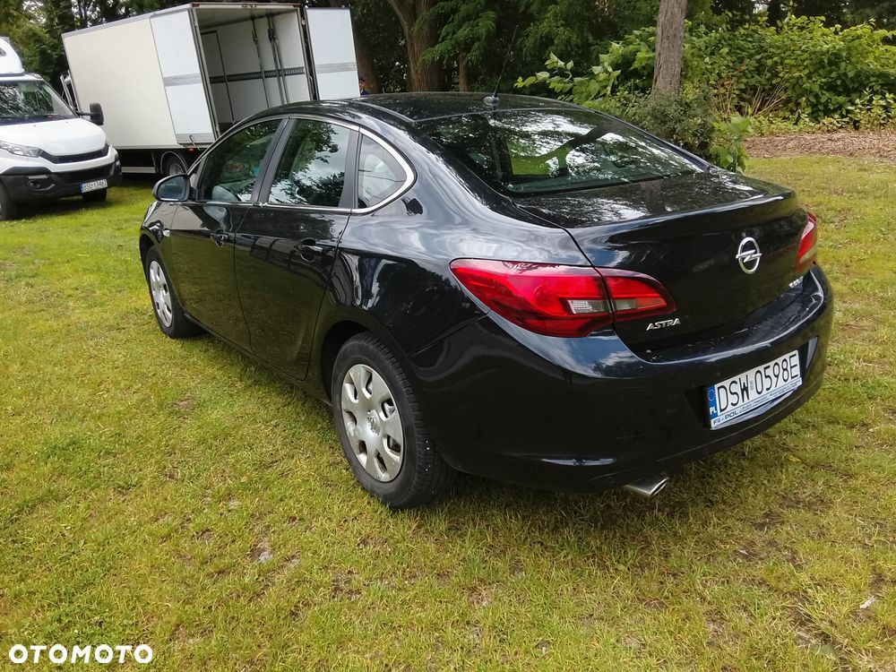 Opel Astra 1.4 Turbo (ecoFLEX) Start/Stop Edition - 4