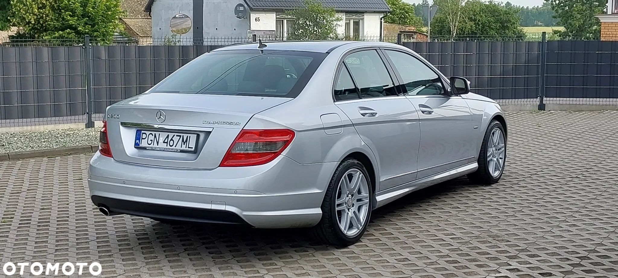 Mercedes-Benz Klasa C - 32