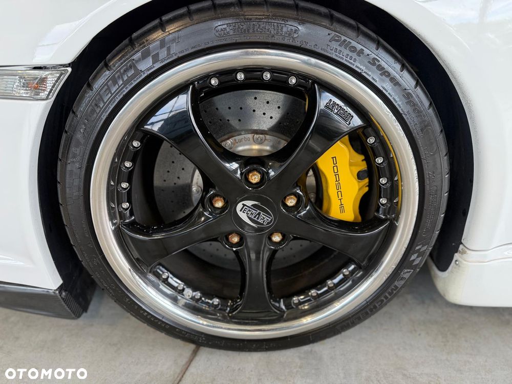 Porsche 911 Turbo - 29