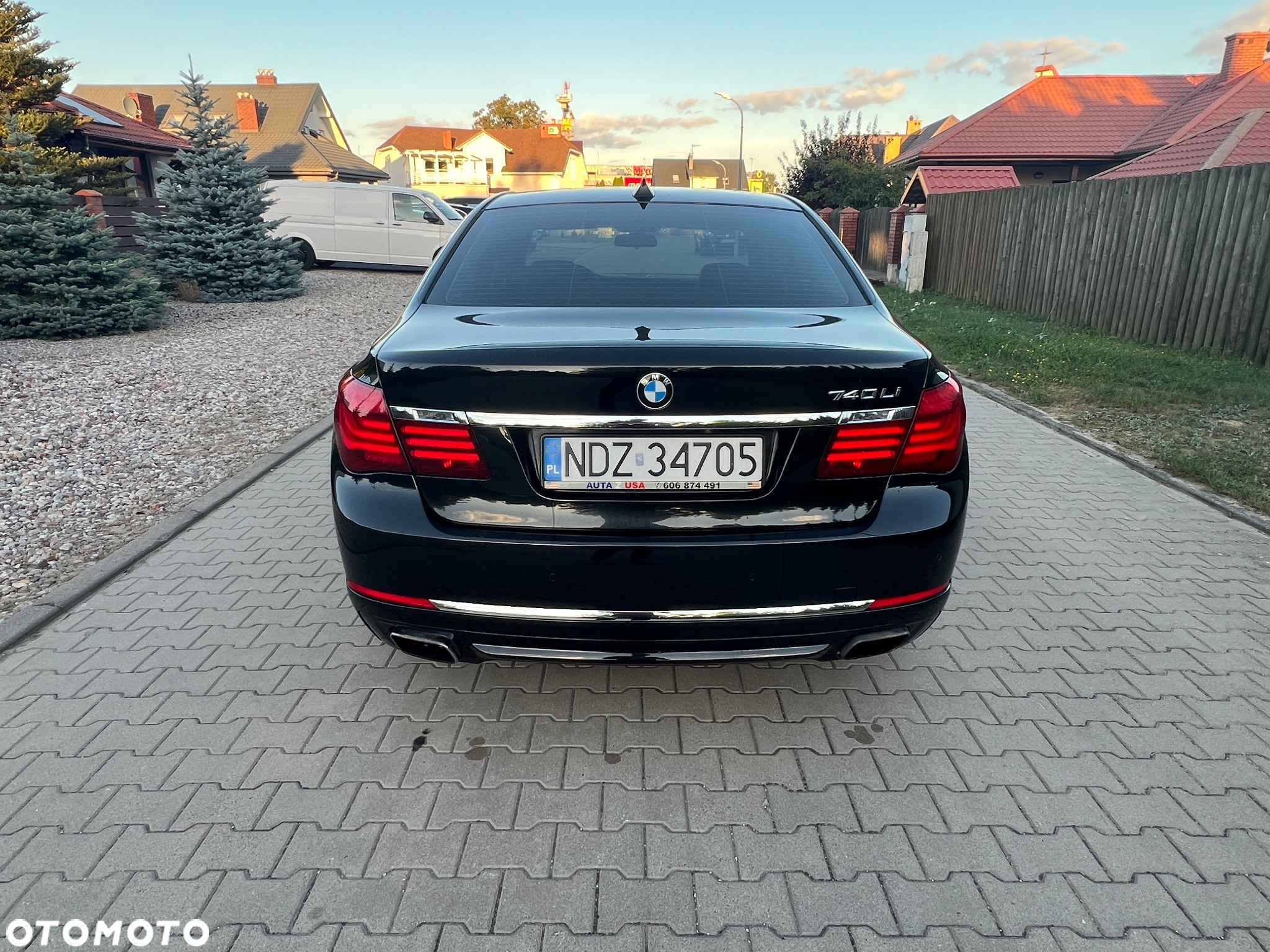 BMW Seria 7 740Li - 4