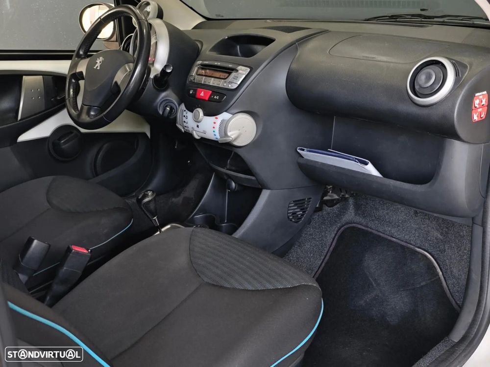 Peugeot 107 1.0 Sportium 2-Tronic - 36