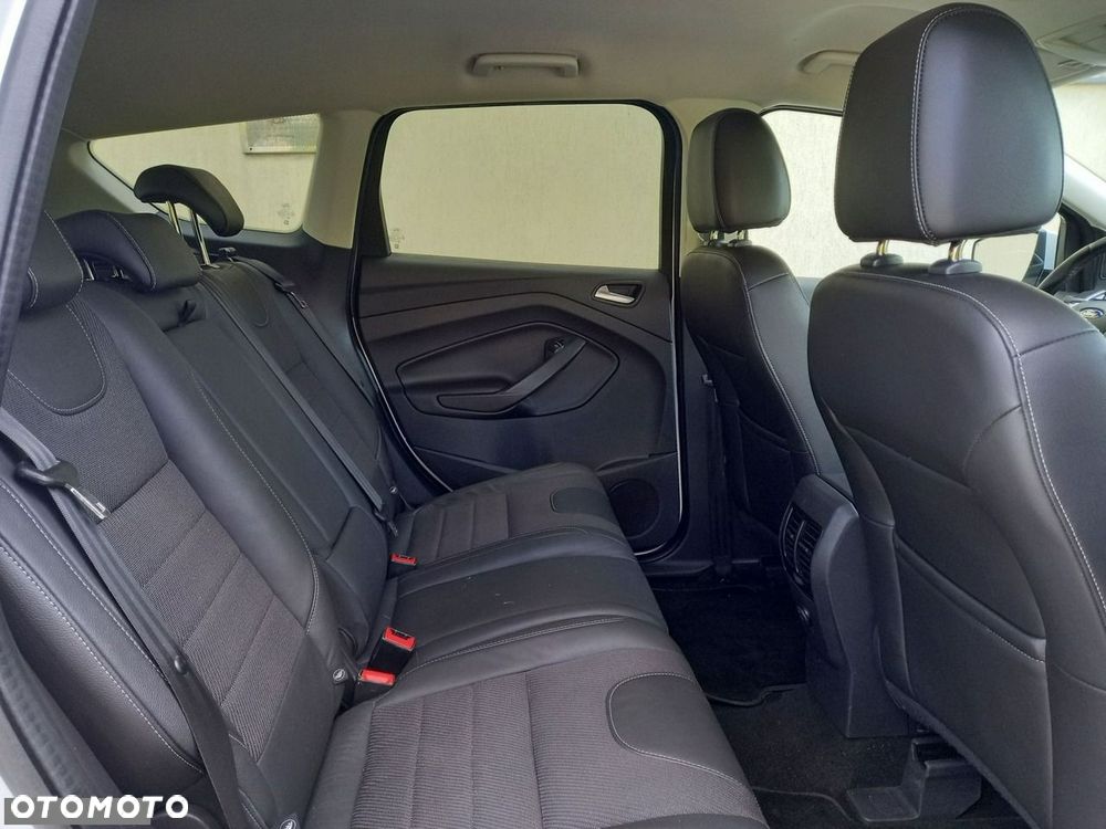Ford Kuga 1.6 EcoBoost 2x4 Titanium - 20