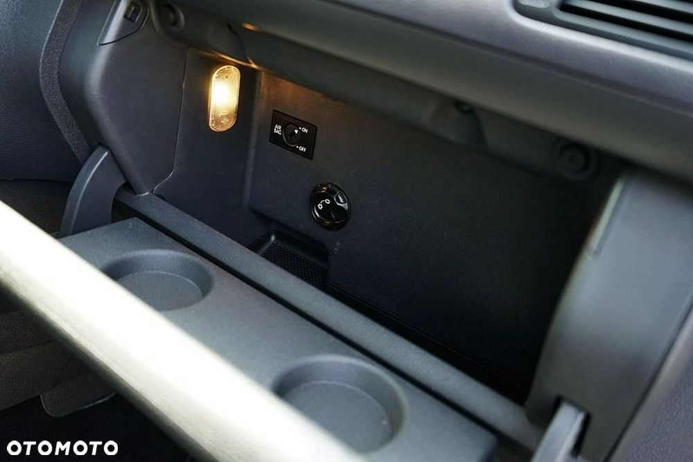 Volkswagen Touran - 26