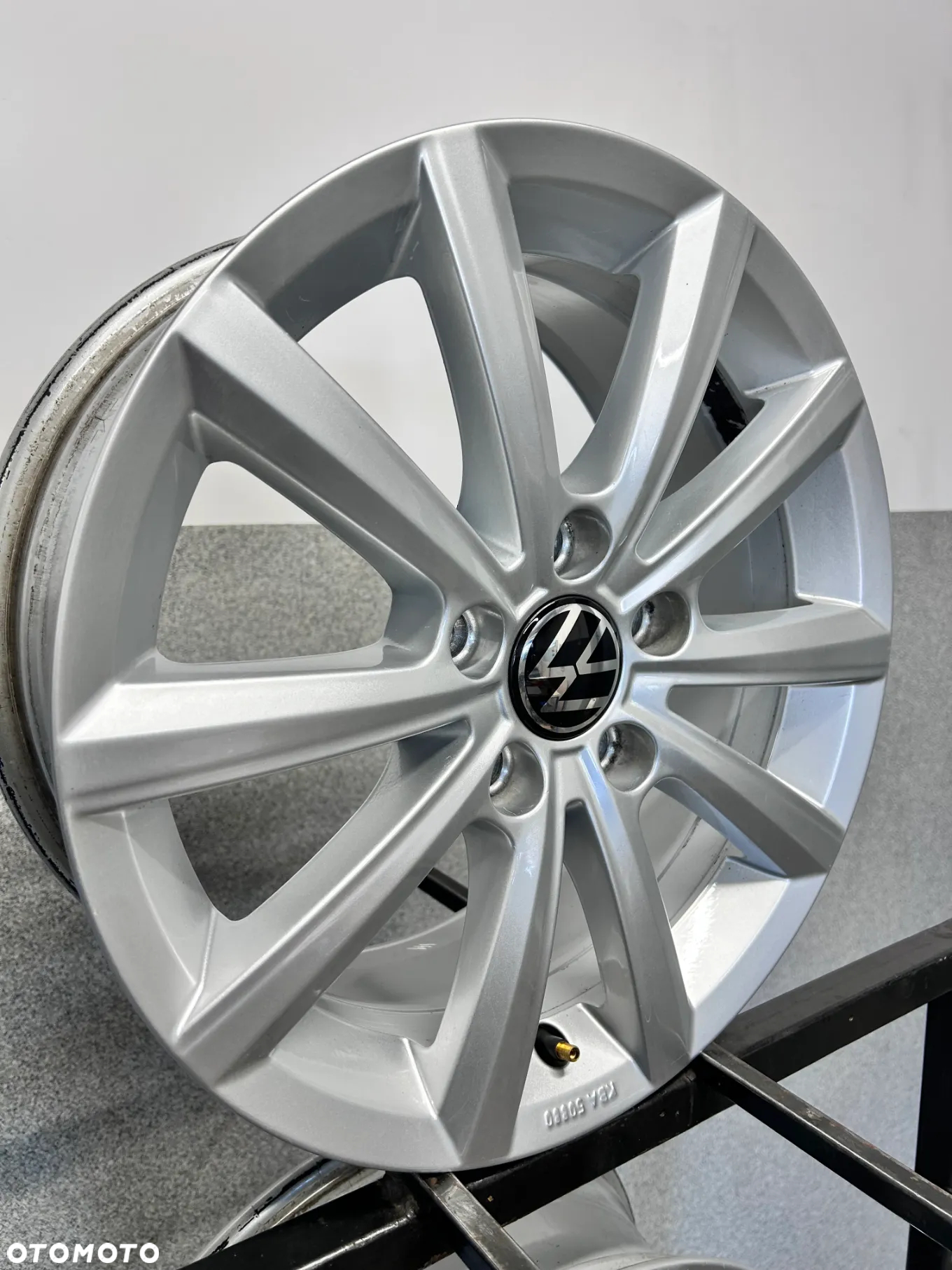 4 FELGI ALU. VW PASSAT B6,B7,B8,GOLF 5,6,7,TOURAN,CADDY 16'' 6,5J ET42 - 6