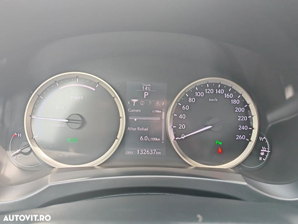 Lexus Seria IS 300h Aut. Executive - 8