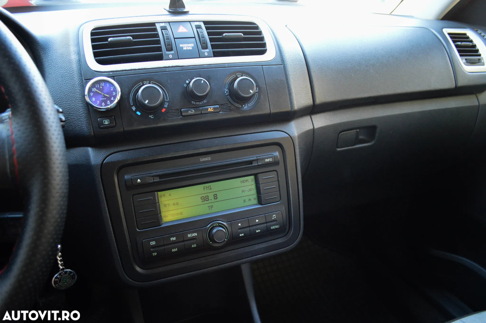Skoda Fabia 1.2 HTP Ambiente - 17