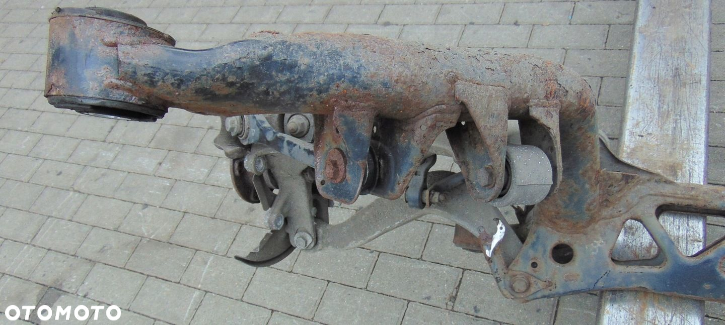 BELKA OŚ ZAWIESZENIE TYŁ AUDI A4 B8 KOMBI EUROPA - 7