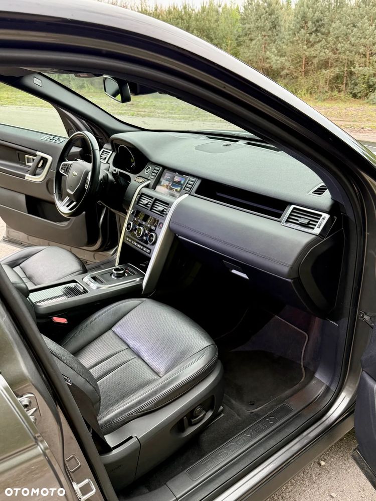 Land Rover Discovery Sport - 12