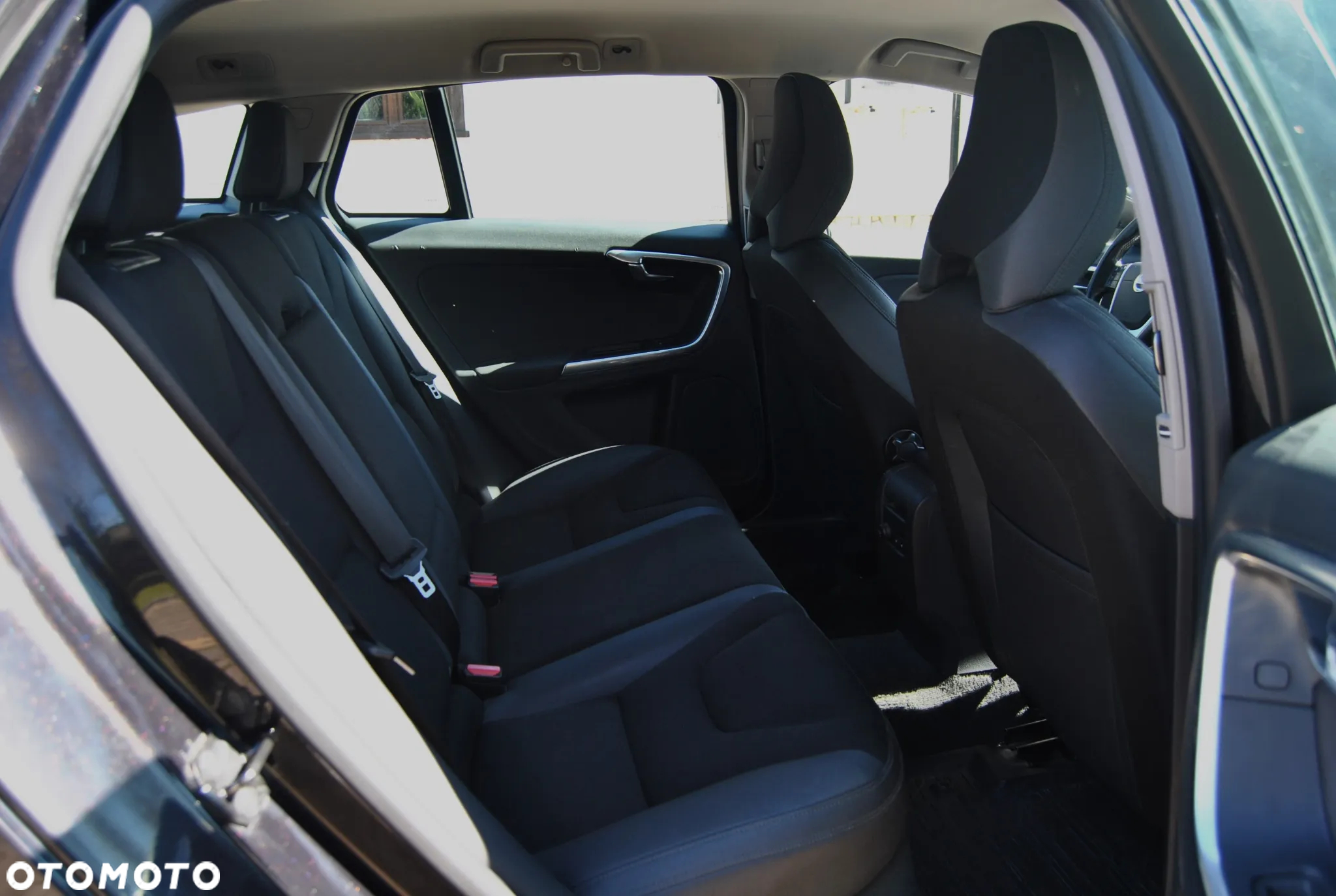 Volvo V60 D2 Summum - 8