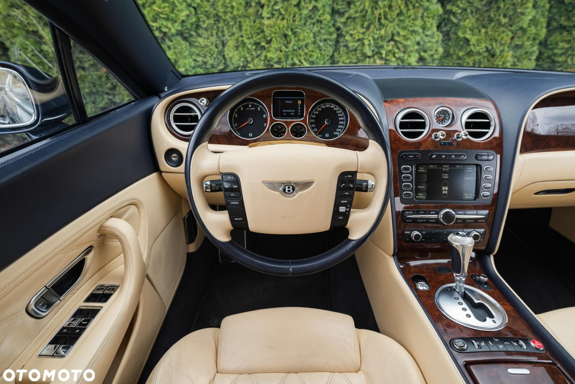 Bentley Continental GT - 11