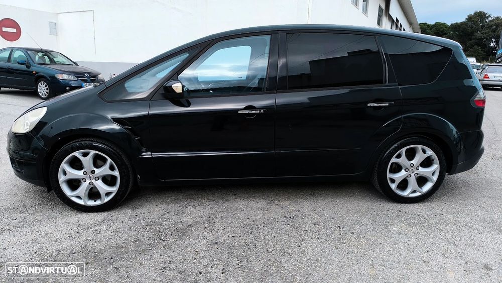 Ford S-Max 1.8 TDCi Titanium 7L - 24