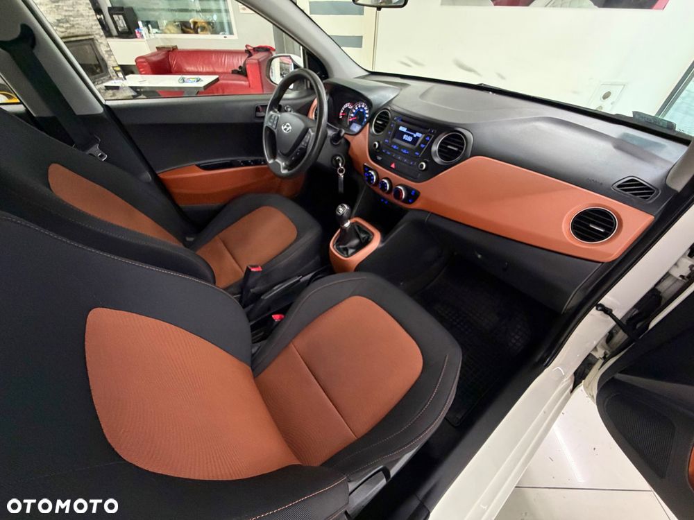 Hyundai i10 1.0 BlueDrive Premium - 32