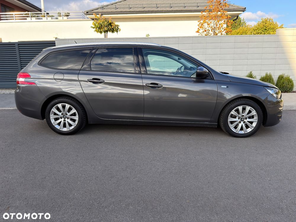 Peugeot 308 - 32