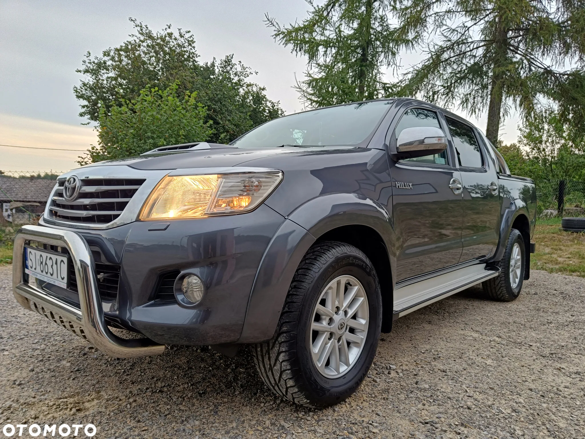 Toyota Hilux 3.0 D-4D SR5 - 11