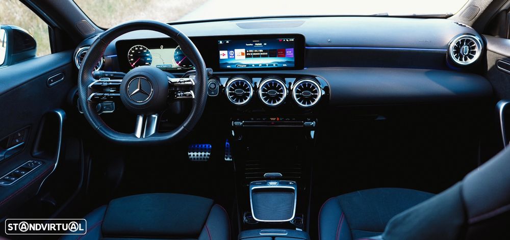 Mercedes-Benz A 180 7G-DCT AMG Line - 13
