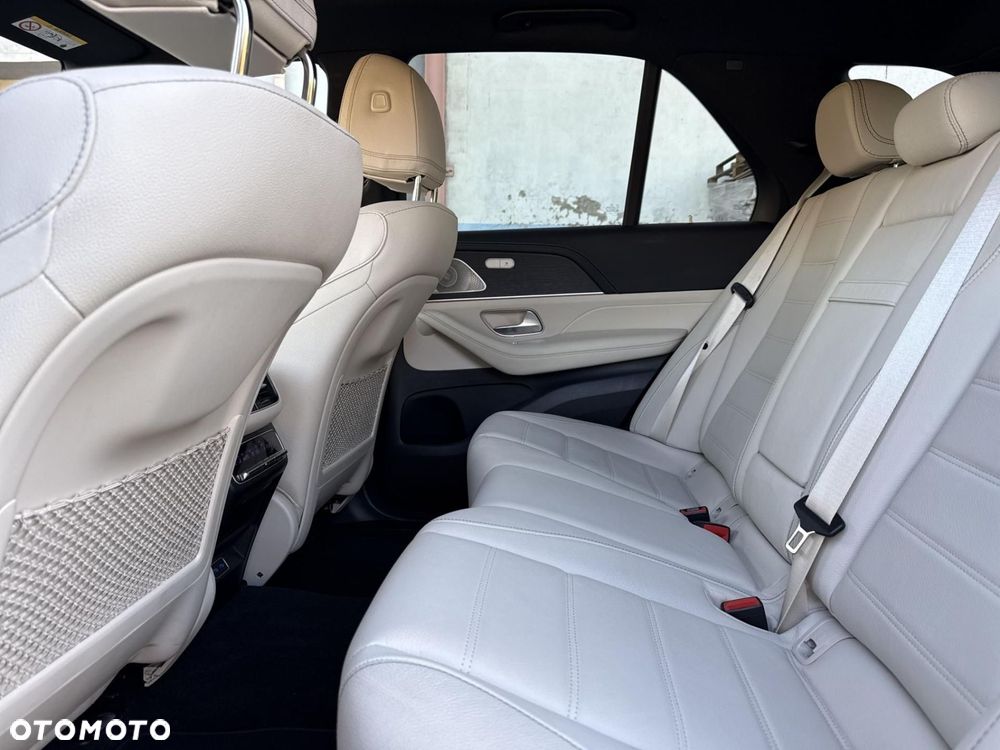 Mercedes-Benz GLE - 24
