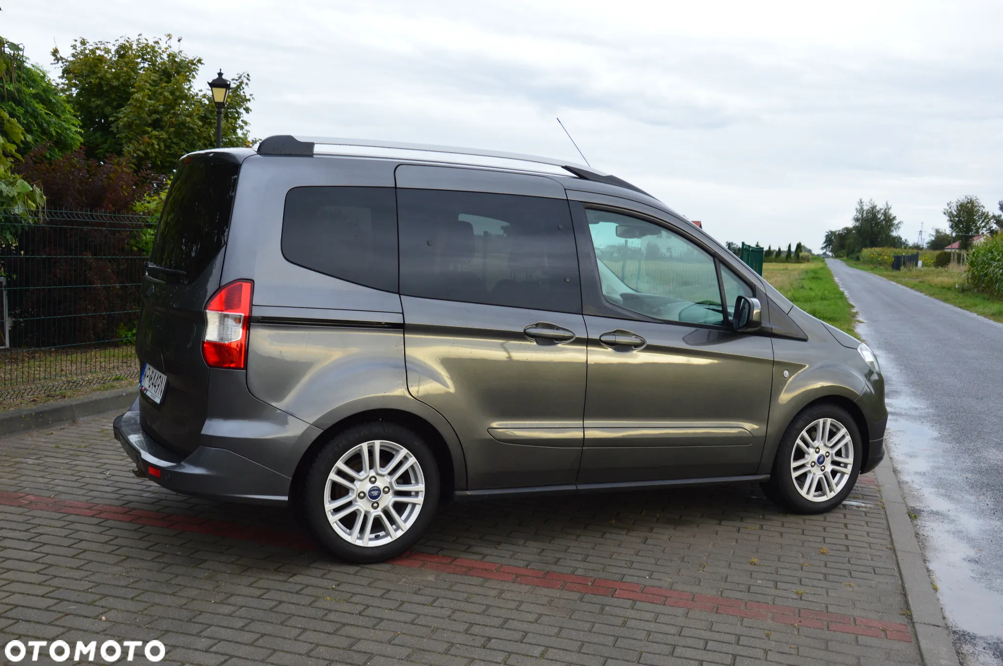 Ford Tourneo Courier 1.5 TDCi Titanium - 8