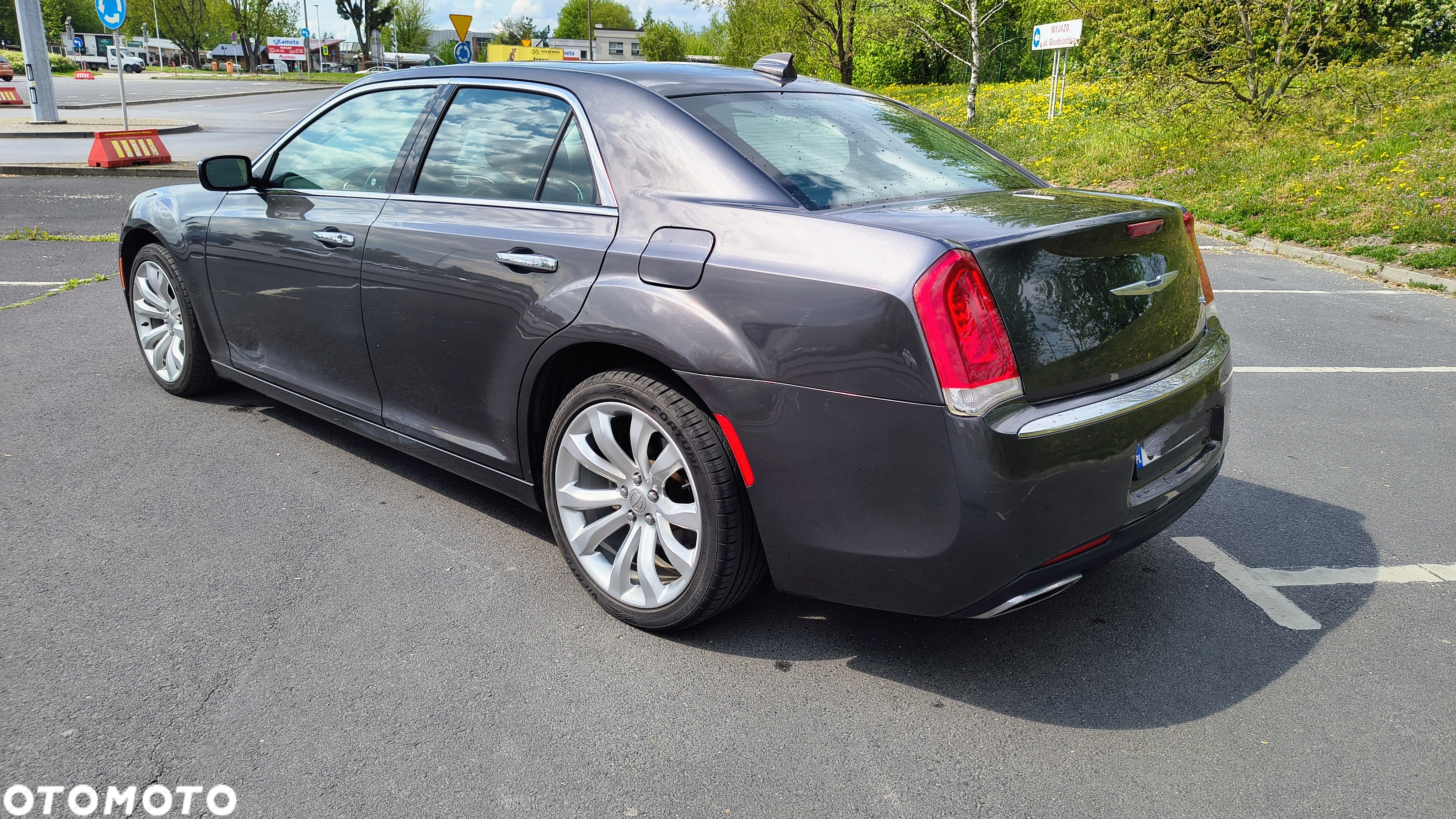 Chrysler 300C - 5