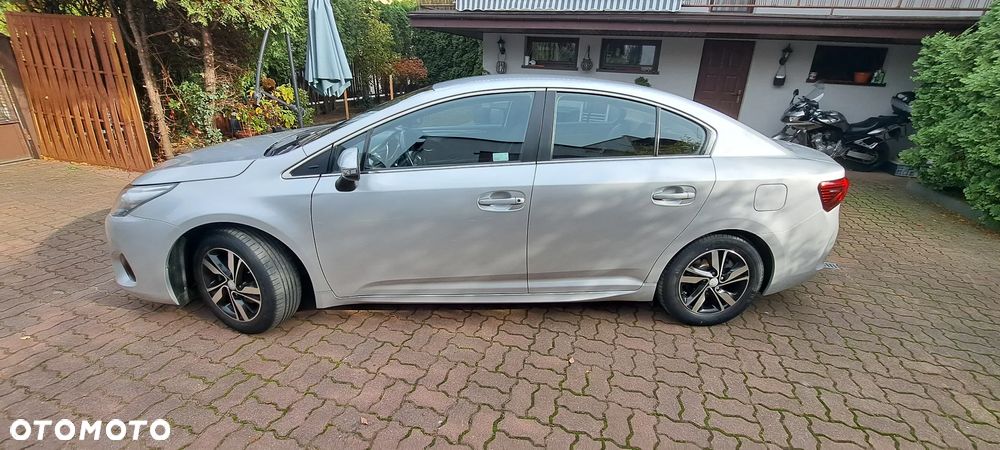 Toyota Avensis 1.6 Active - 2