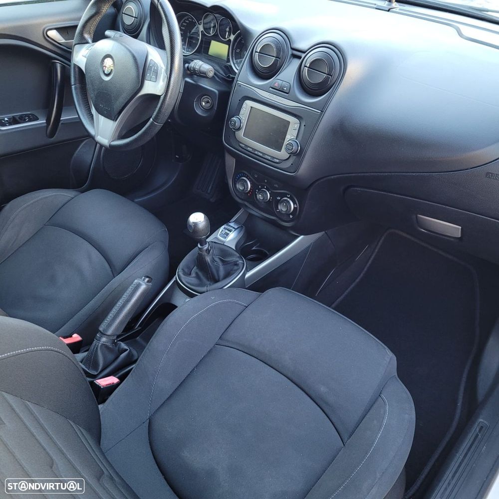 Alfa Romeo MiTo - 17