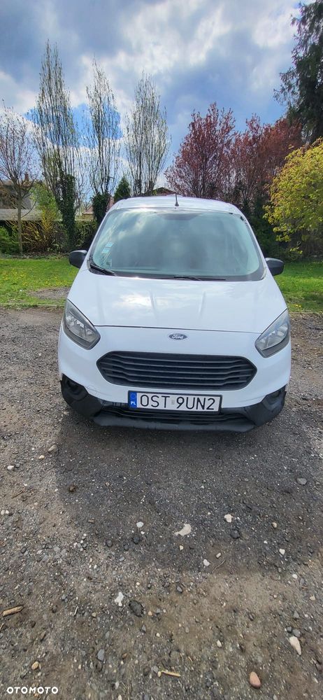 Ford Transit Courier - 2