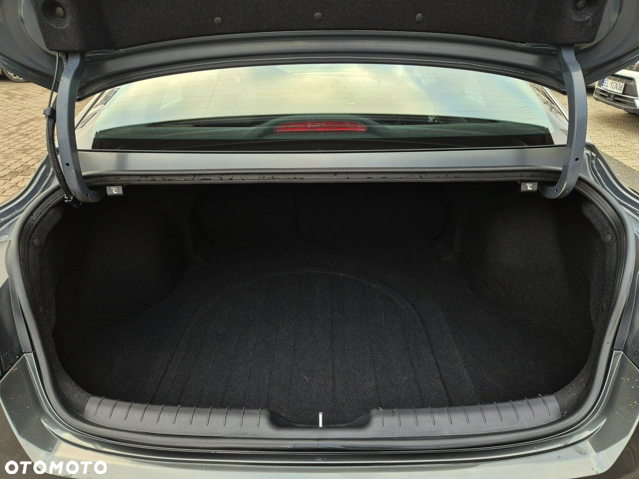Hyundai Elantra - 31