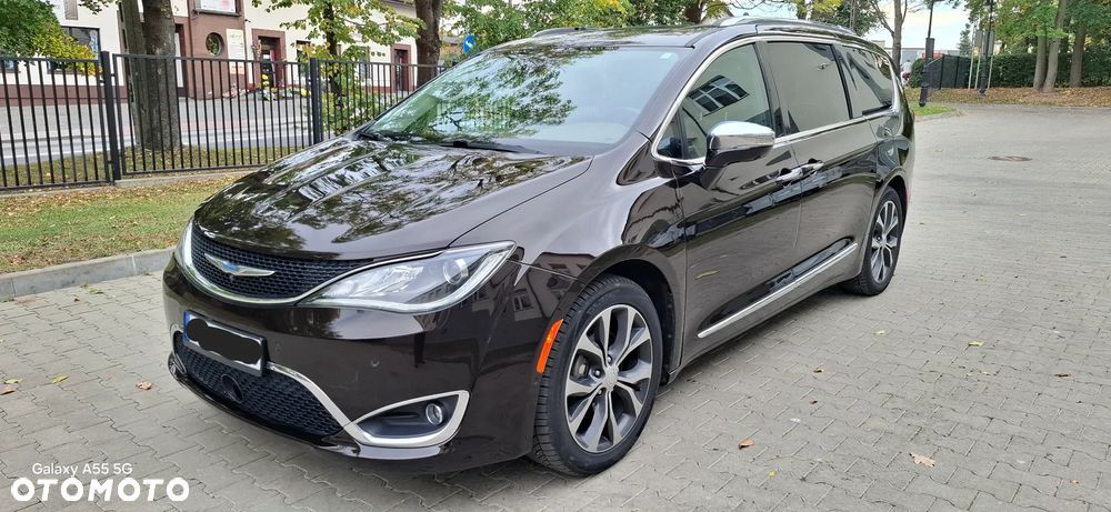Chrysler Pacifica - 1