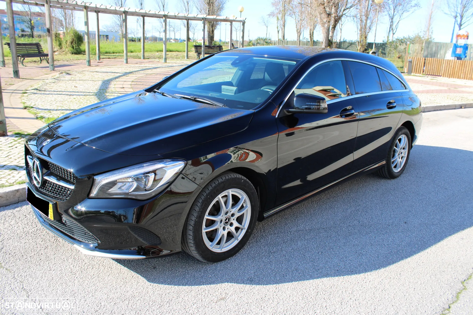 Mercedes-Benz CLA 200 d Shooting Brake Aut. - 2