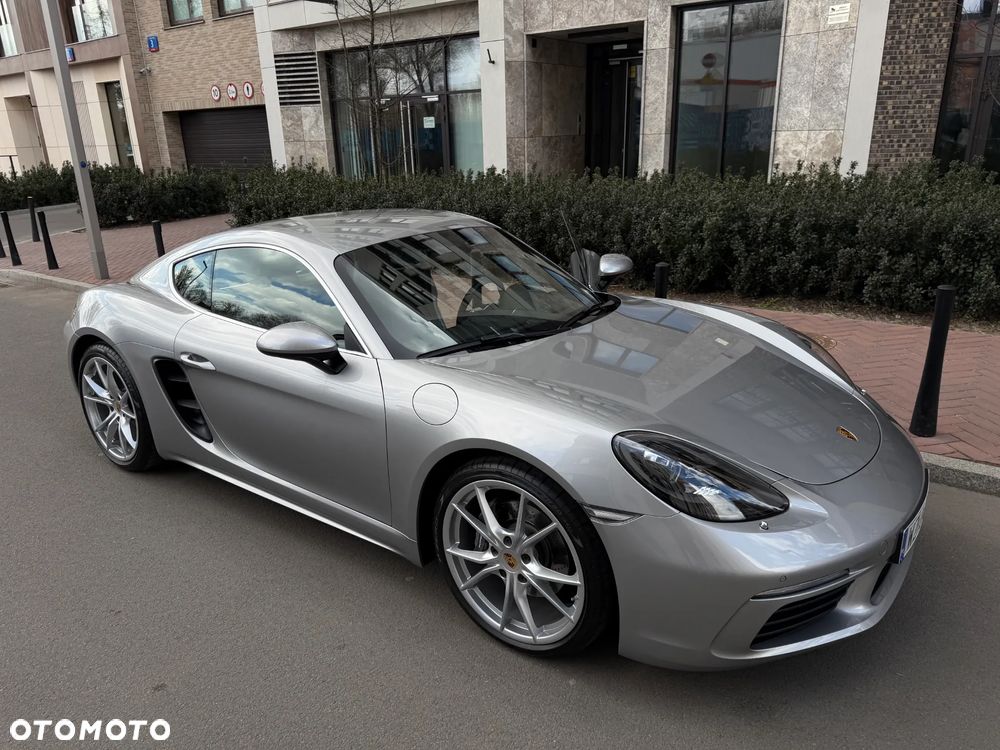 Porsche 718 Cayman - 1