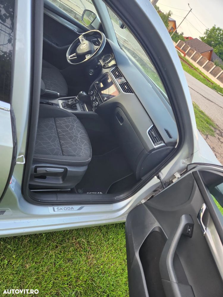 Skoda Octavia 1.6 TDI DSG Style - 18