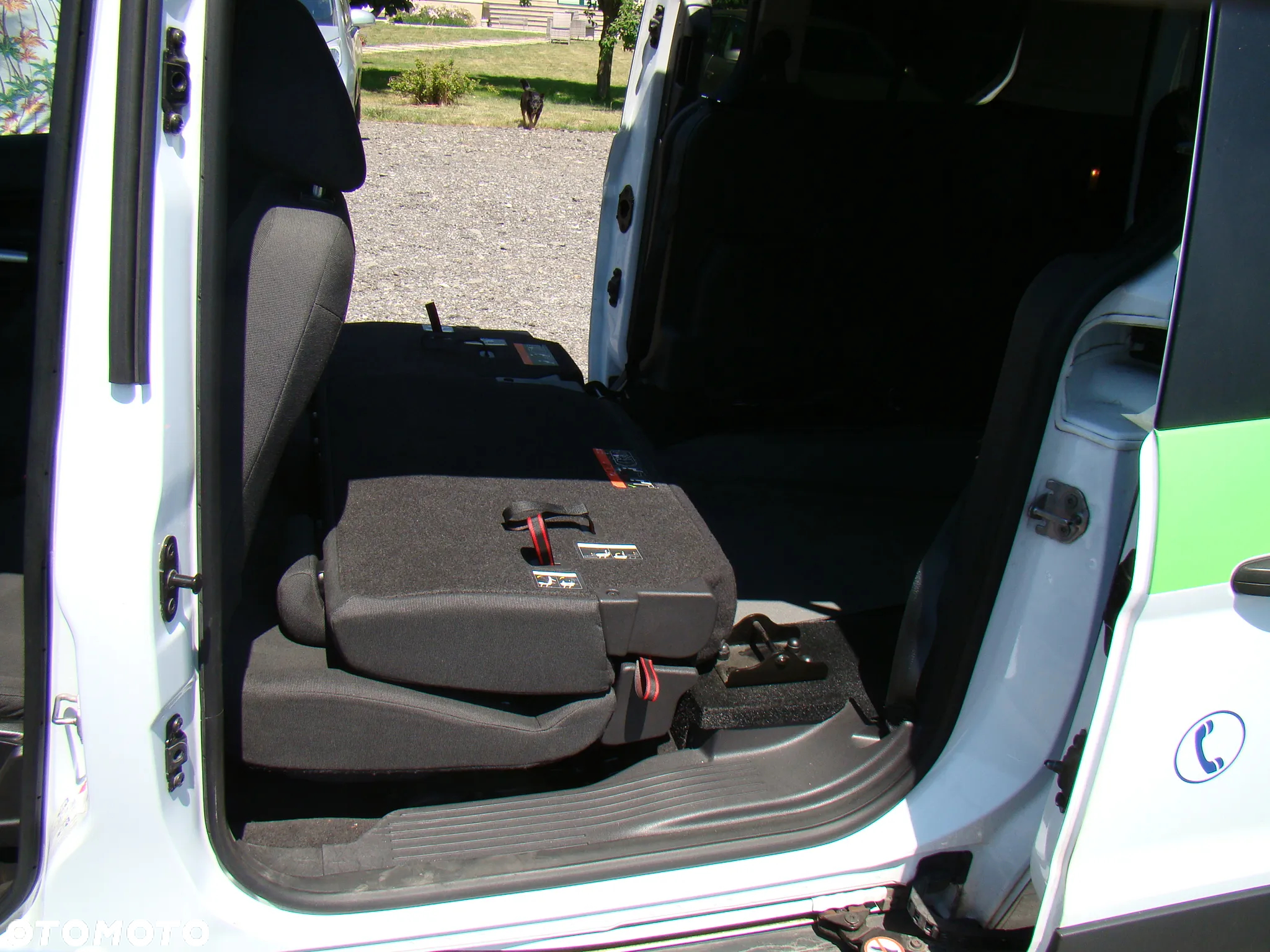 Ford Transit Connect - 21