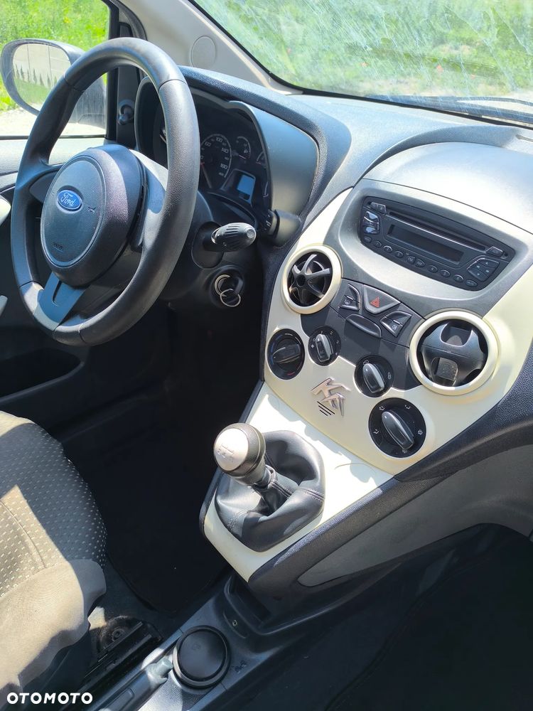 Ford KA - 6