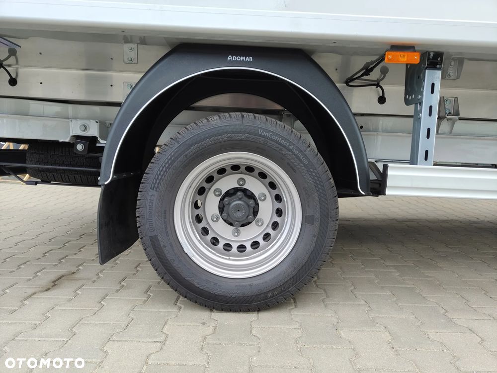 Mercedes-Benz Sprinter - 13