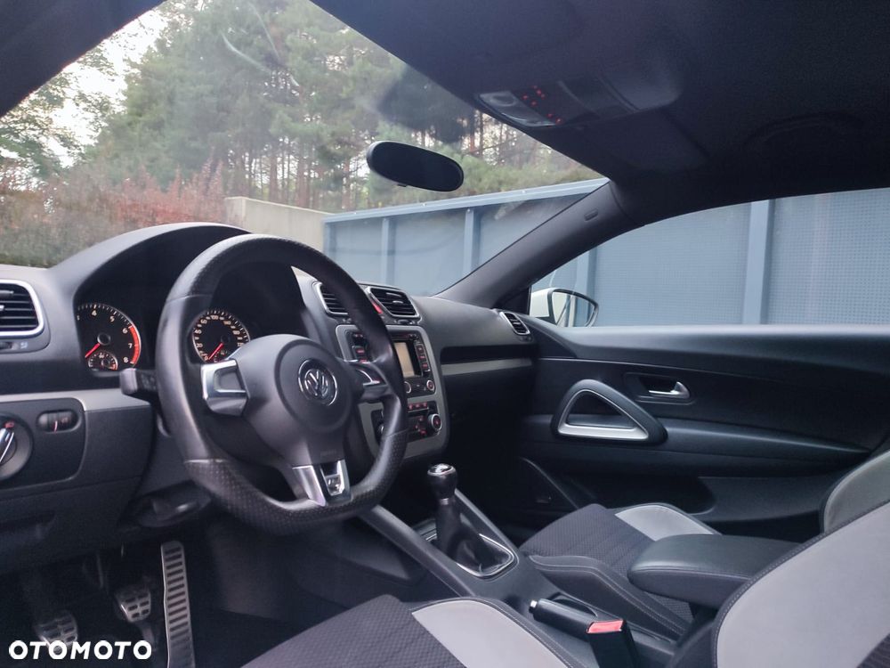 Volkswagen Scirocco 2.0 TSI - 10