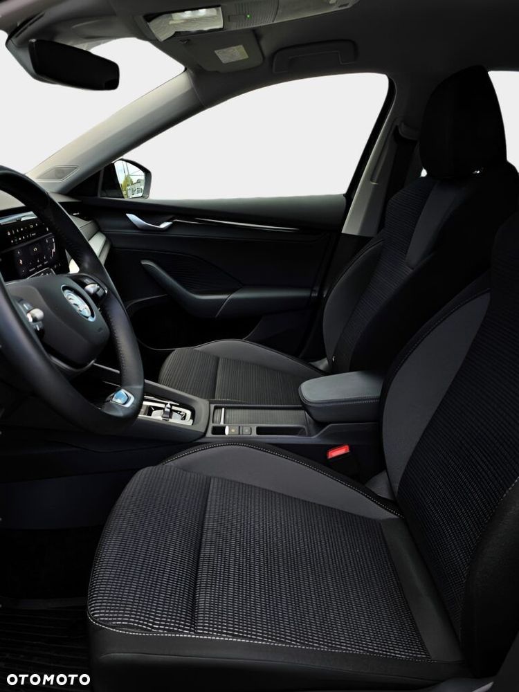 Skoda Octavia 2.0 TDI Selection DSG - 32