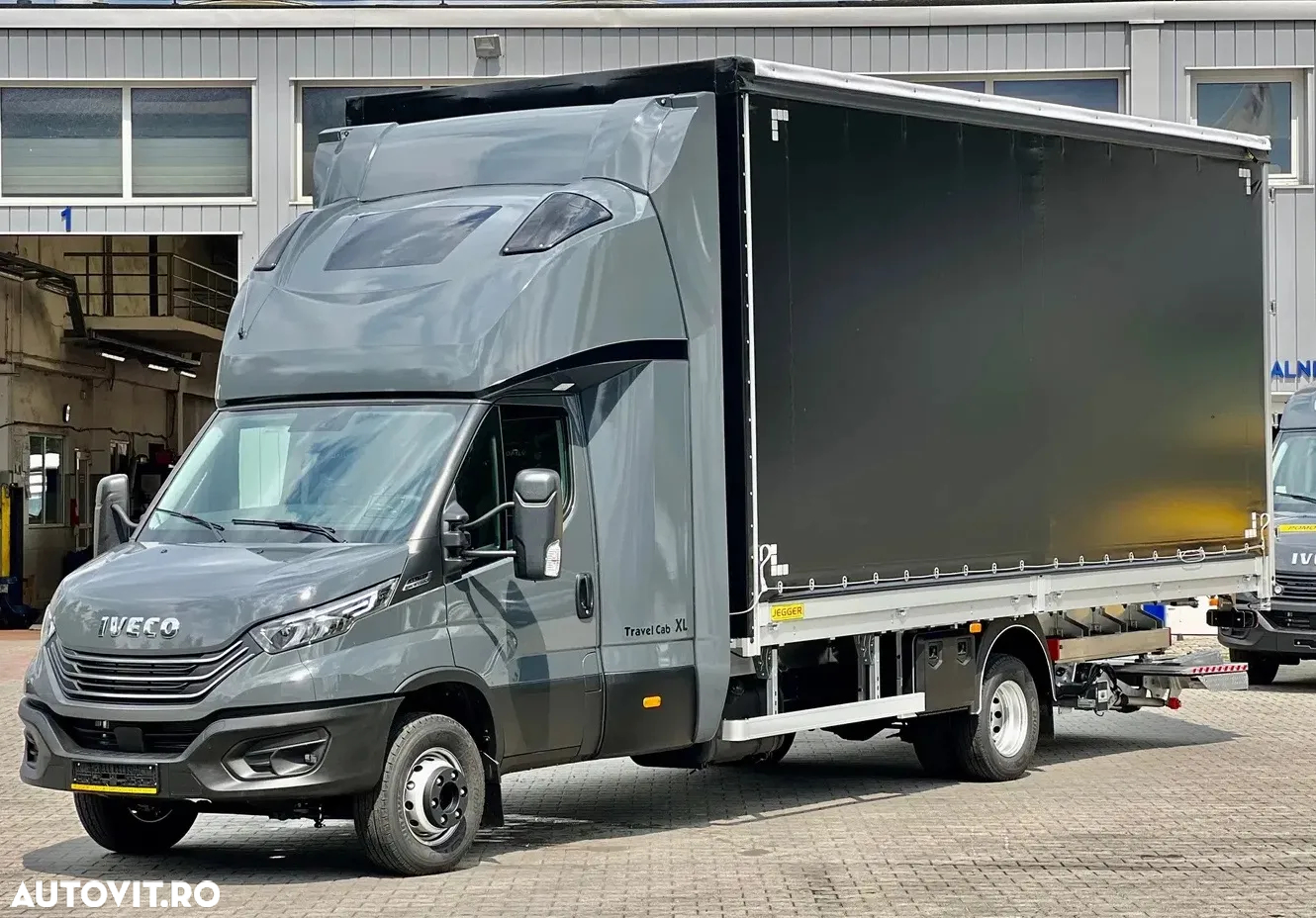 Iveco DAILY 3,0 TURBO 160 CP PREVAZUT CU SUPRASTRUCTURA CU PRELATA SI LIFT - 2